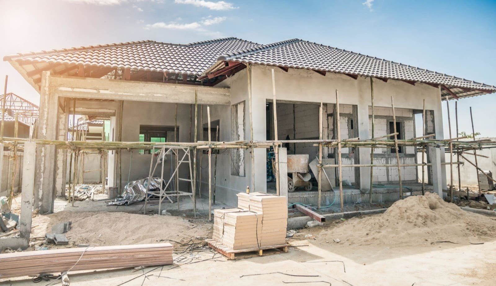 What Makes a Professional Construction Contractor in Lahore Stand-Out